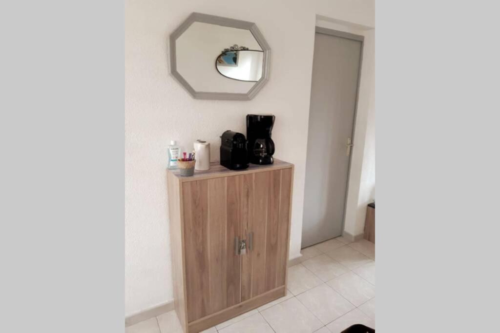 Appartement Calme Entre Terre Et Mer Proche Plage 弗勒里 外观 照片